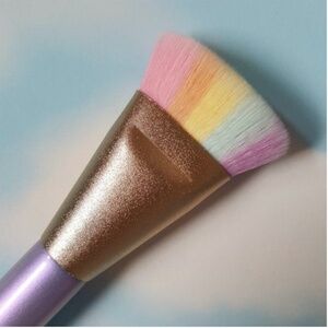 Too Faced Festival Rainbow Strobing Brush - RARE!